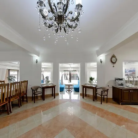 Anet Hotel Poljanyzja