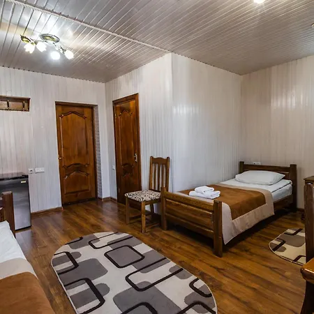 Anet Hotel 3*