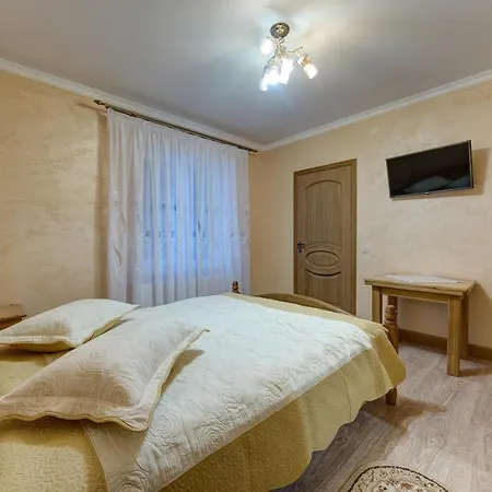 Anet Hotel Poljanyzja